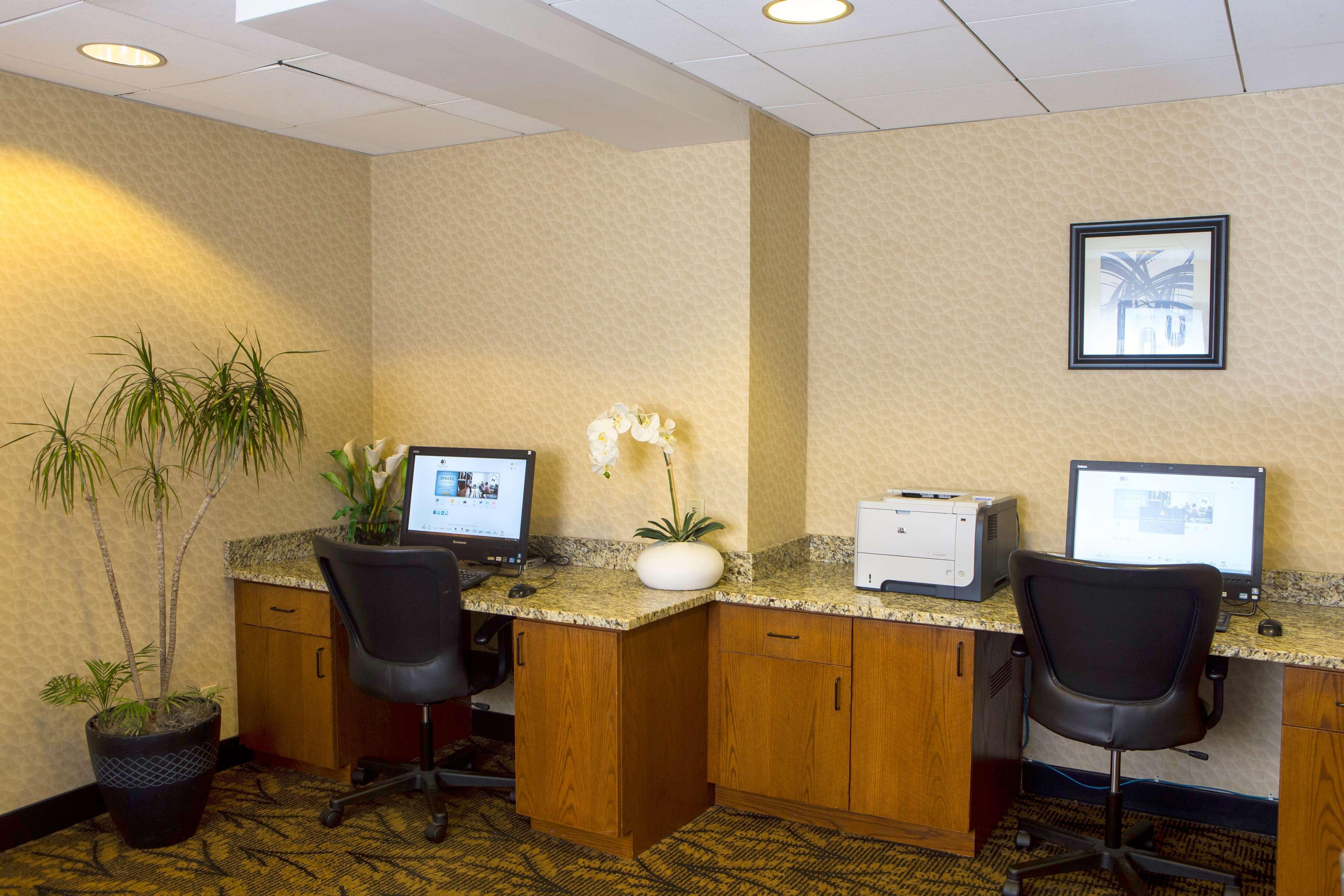 Отель Doubletree By Hilton Portland, Me Саут-Портленд Экстерьер фото