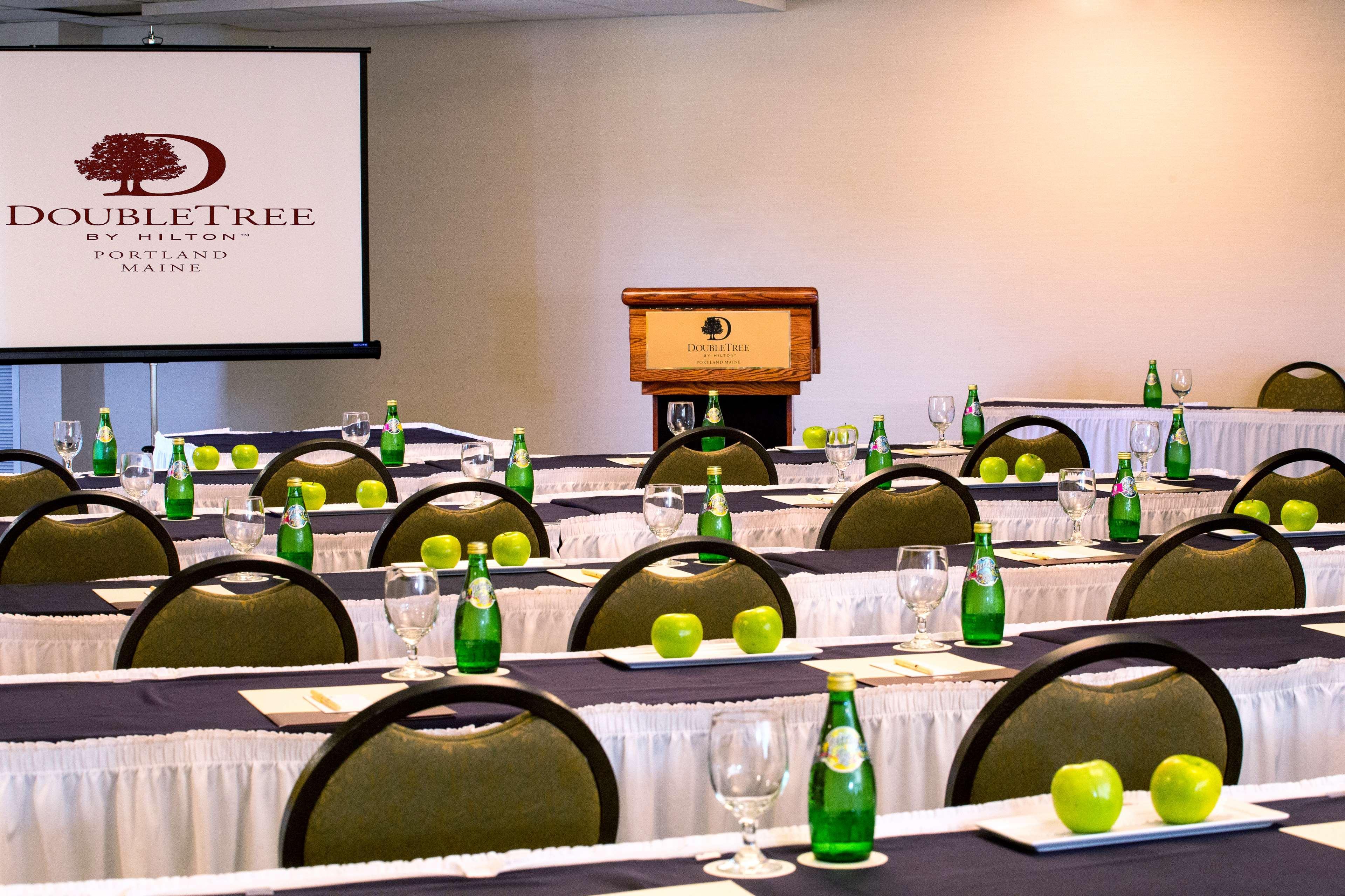 Отель Doubletree By Hilton Portland, Me Саут-Портленд Экстерьер фото