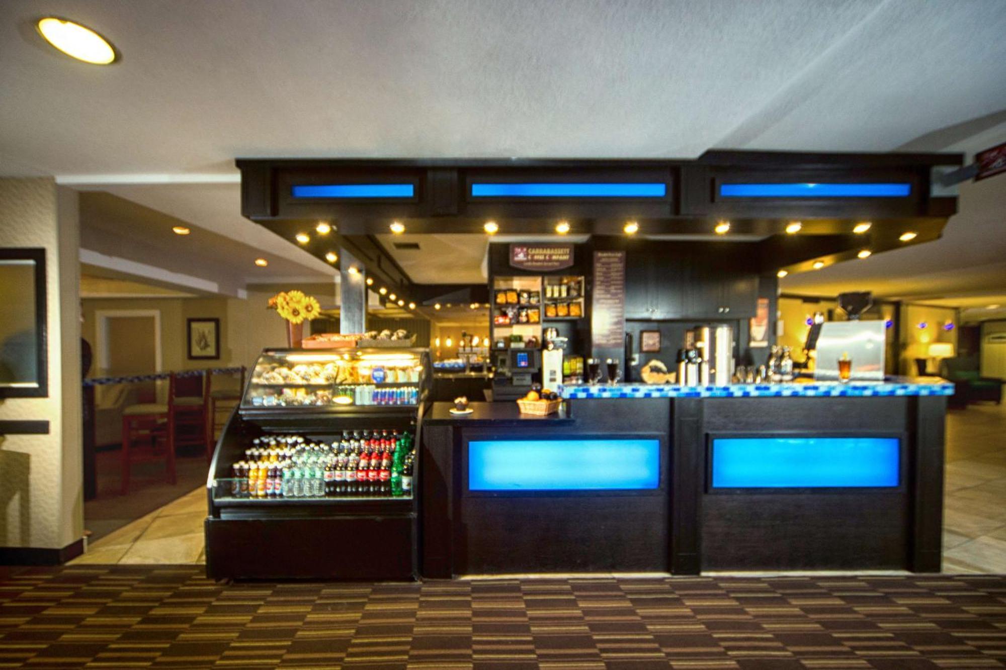Отель Doubletree By Hilton Portland, Me Саут-Портленд Экстерьер фото