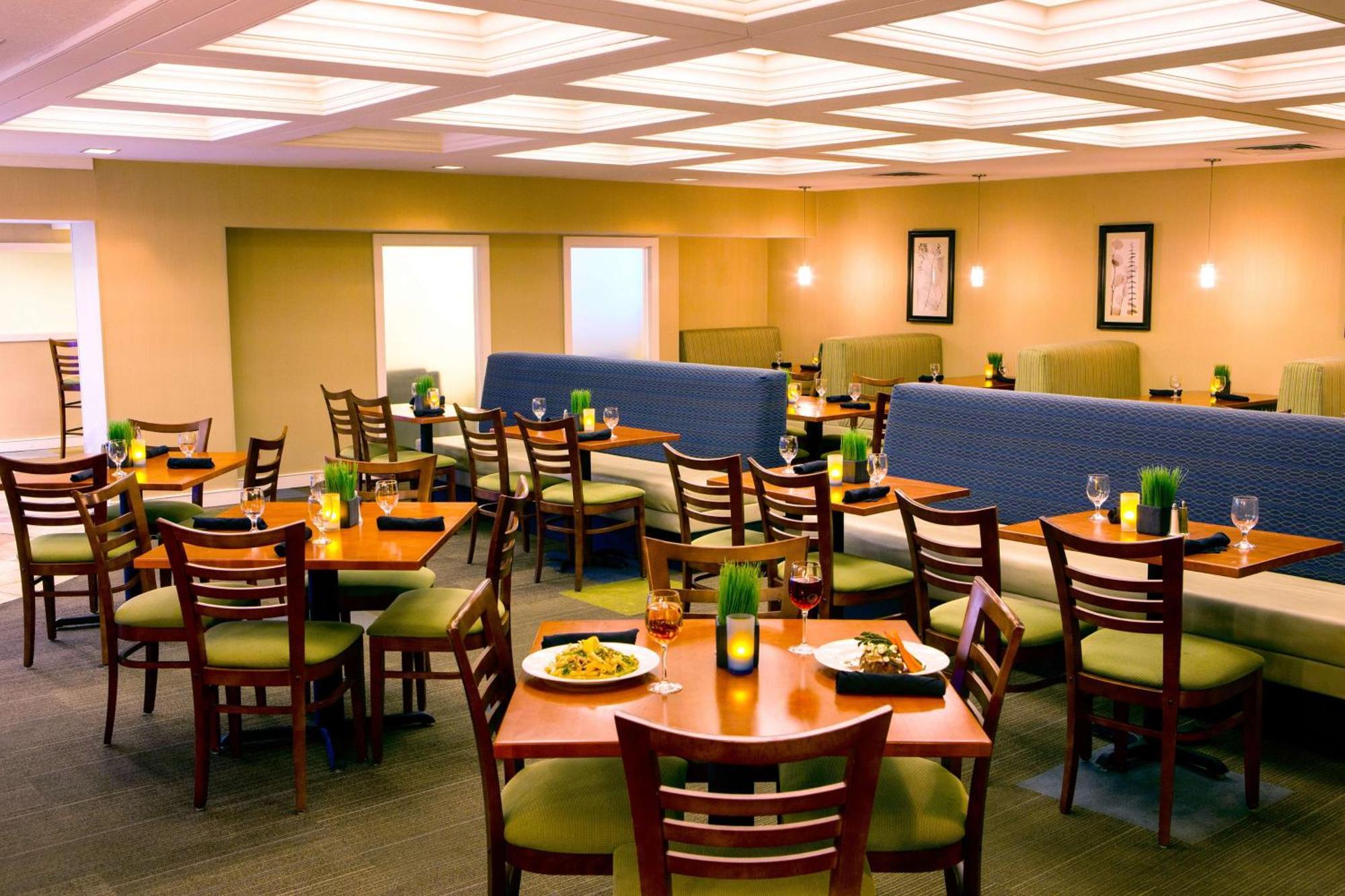 Отель Doubletree By Hilton Portland, Me Саут-Портленд Экстерьер фото